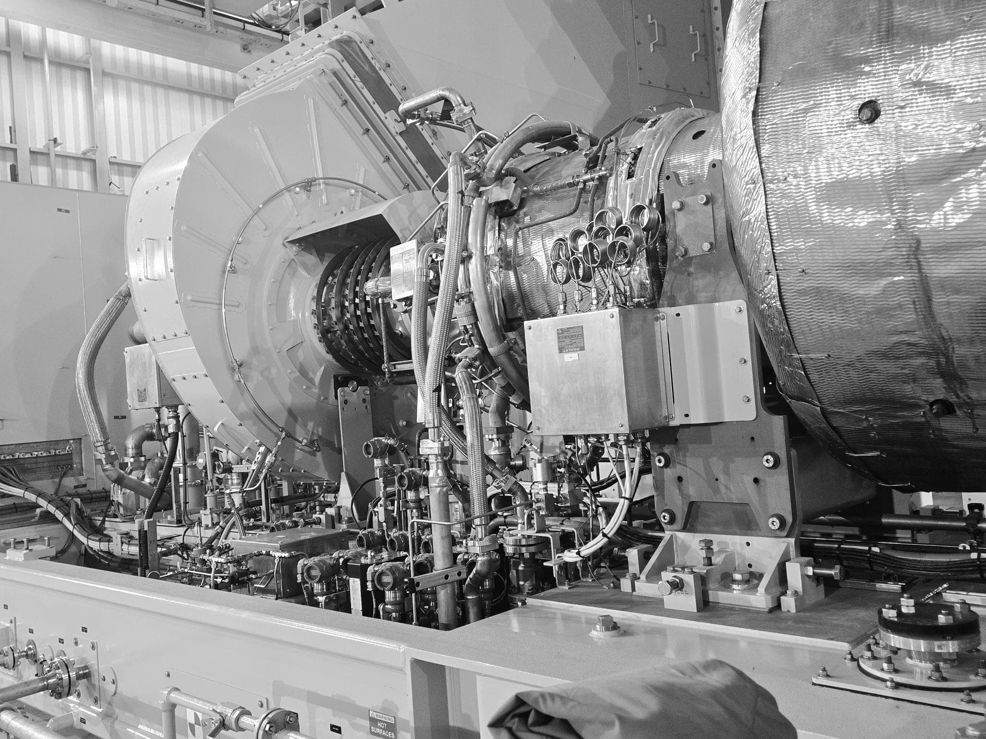 Industrial compressor commissioning and support services